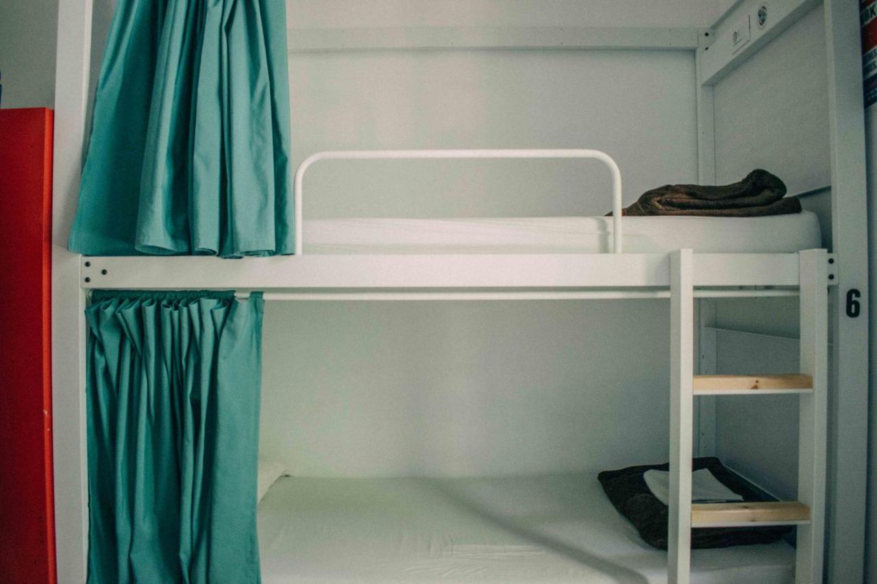 Hostel Black Swan